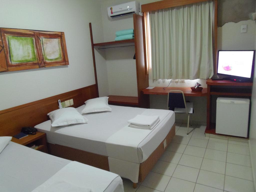 Sanare Hotel อูเบร์ลังเจีย ภายนอก รูปภาพ