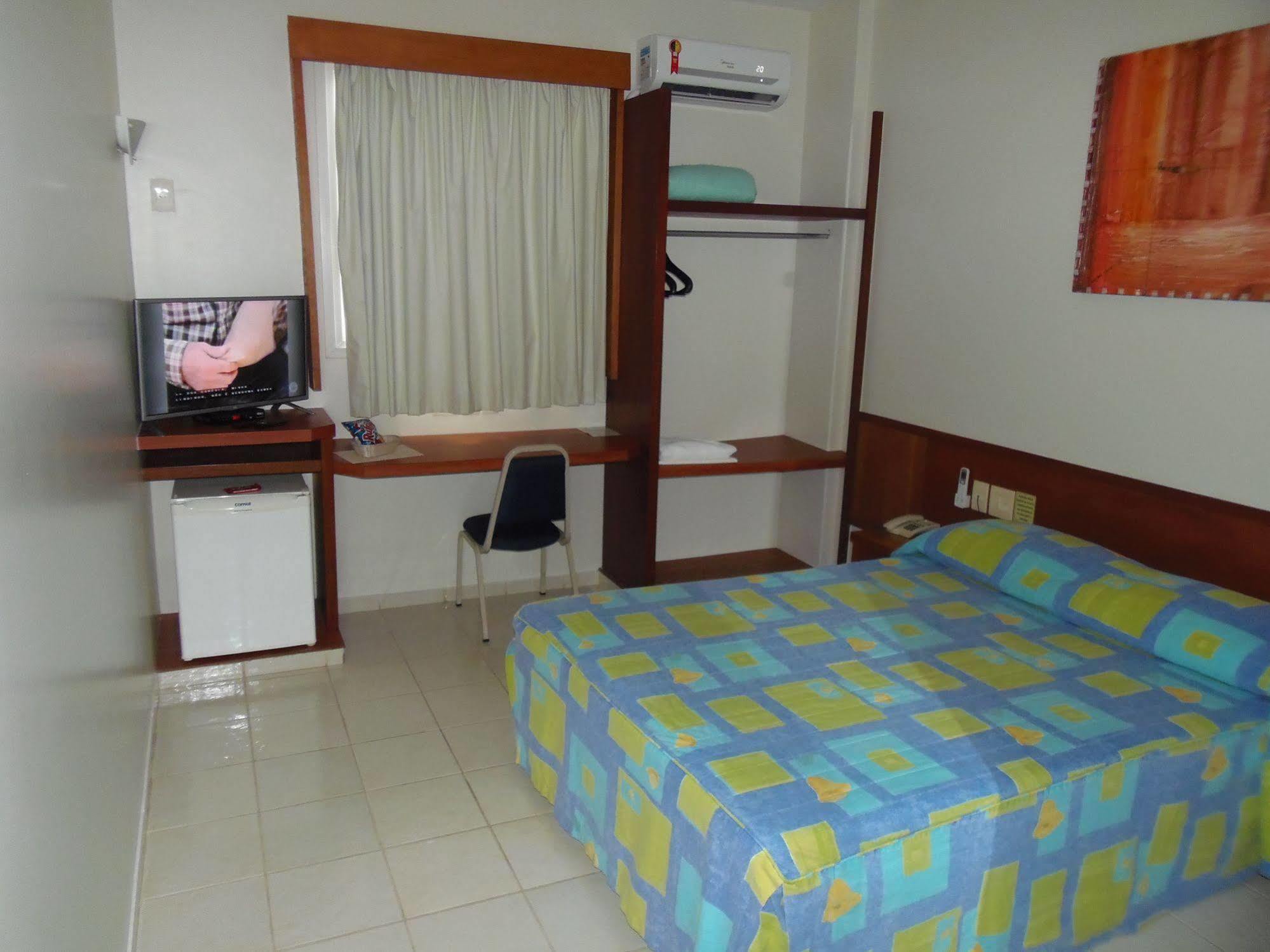 Sanare Hotel อูเบร์ลังเจีย ภายนอก รูปภาพ