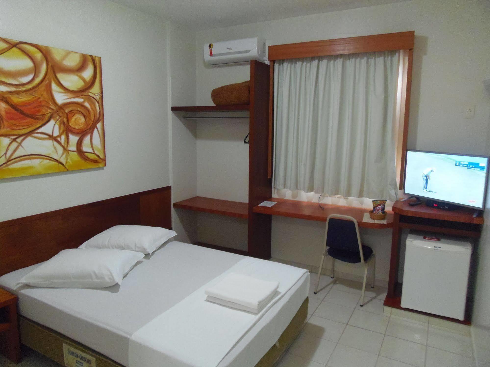 Sanare Hotel อูเบร์ลังเจีย ภายนอก รูปภาพ