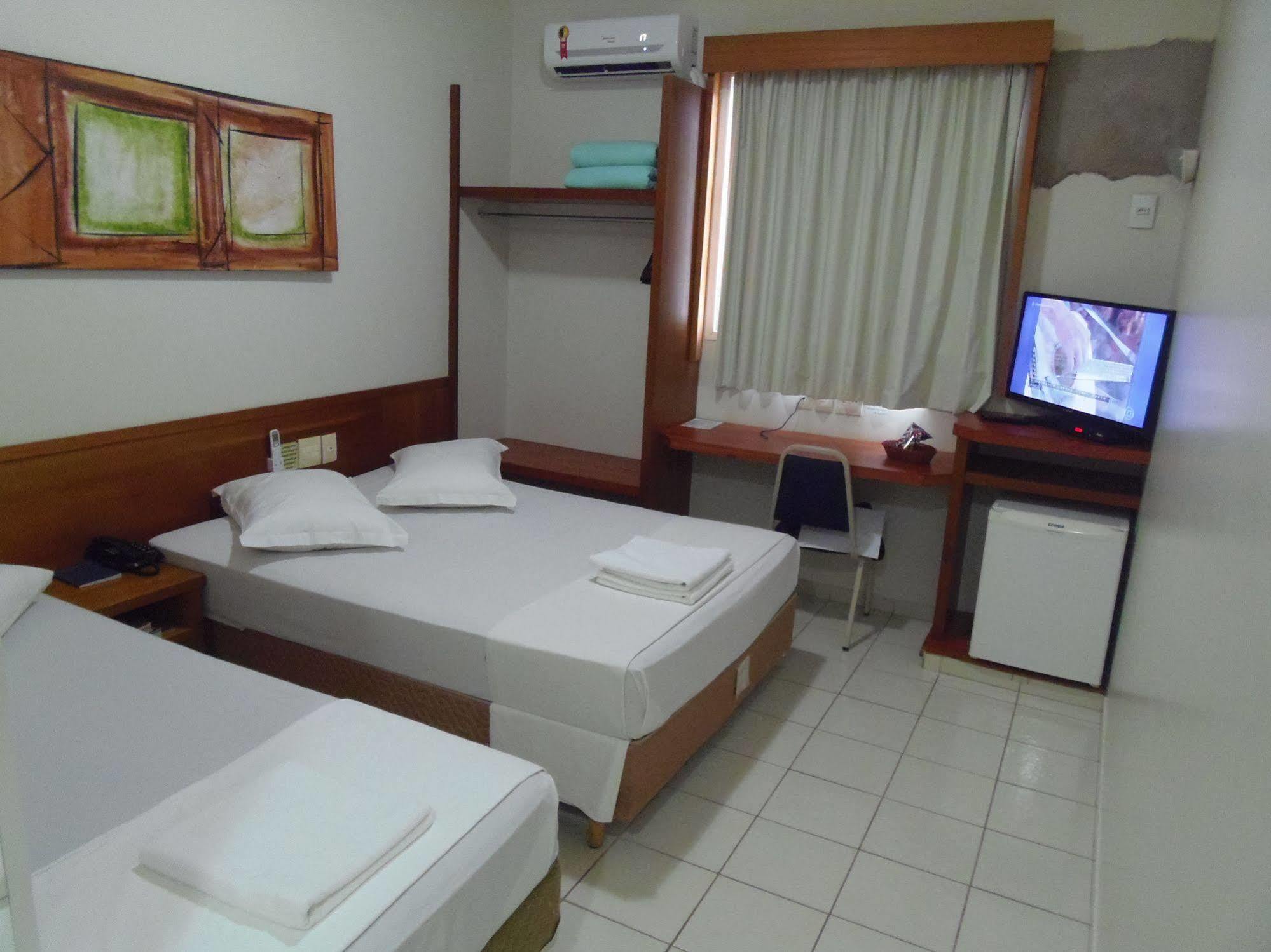 Sanare Hotel อูเบร์ลังเจีย ภายนอก รูปภาพ