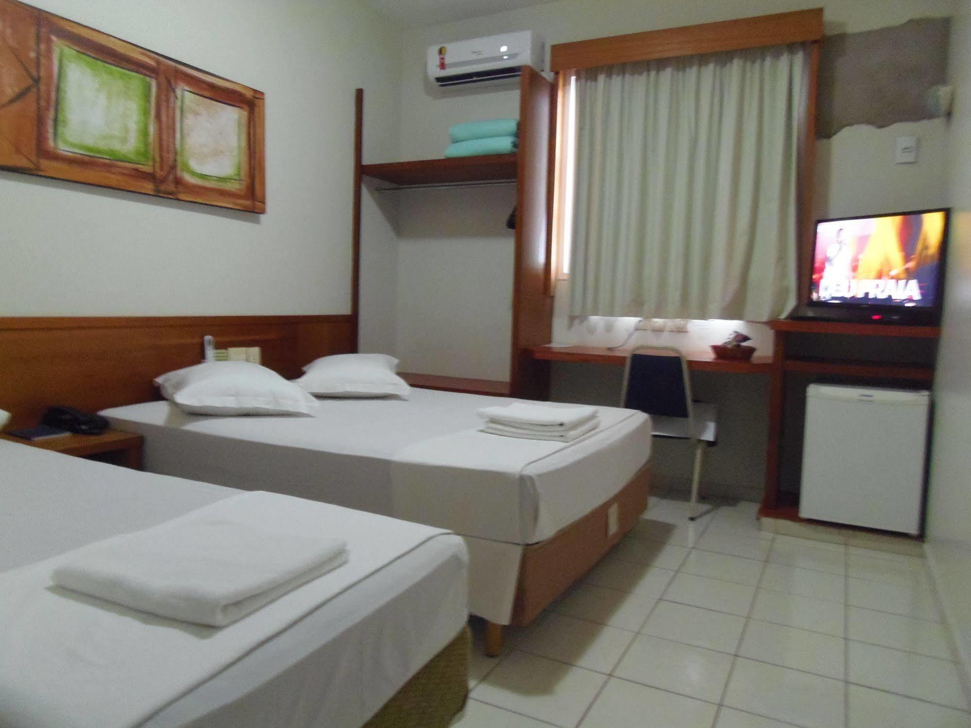 Sanare Hotel อูเบร์ลังเจีย ภายนอก รูปภาพ