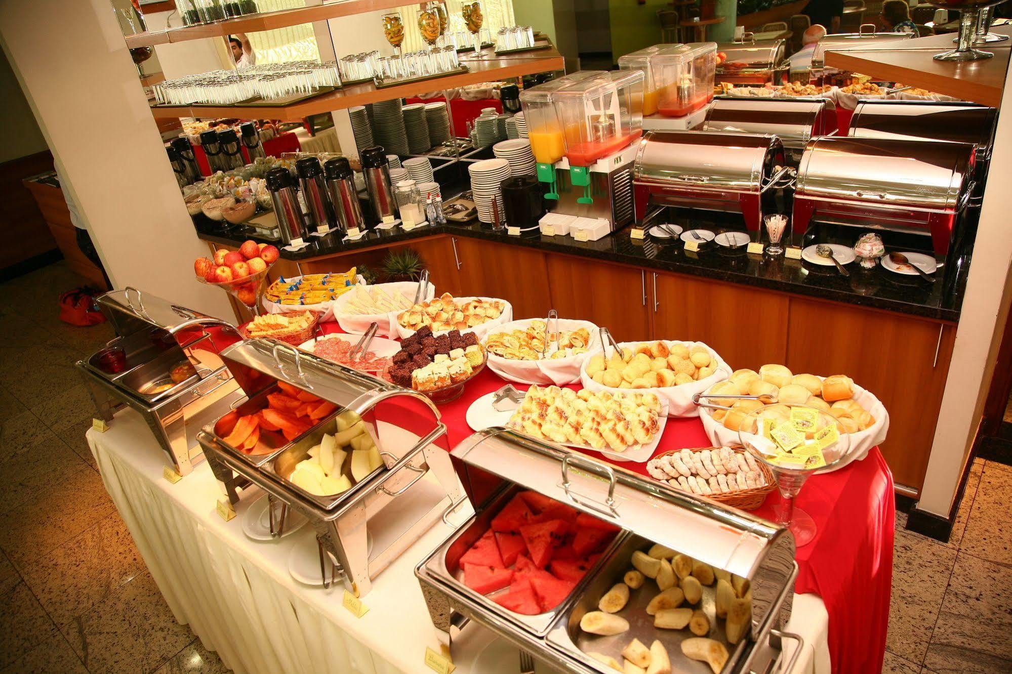 Sanare Hotel อูเบร์ลังเจีย ภายนอก รูปภาพ